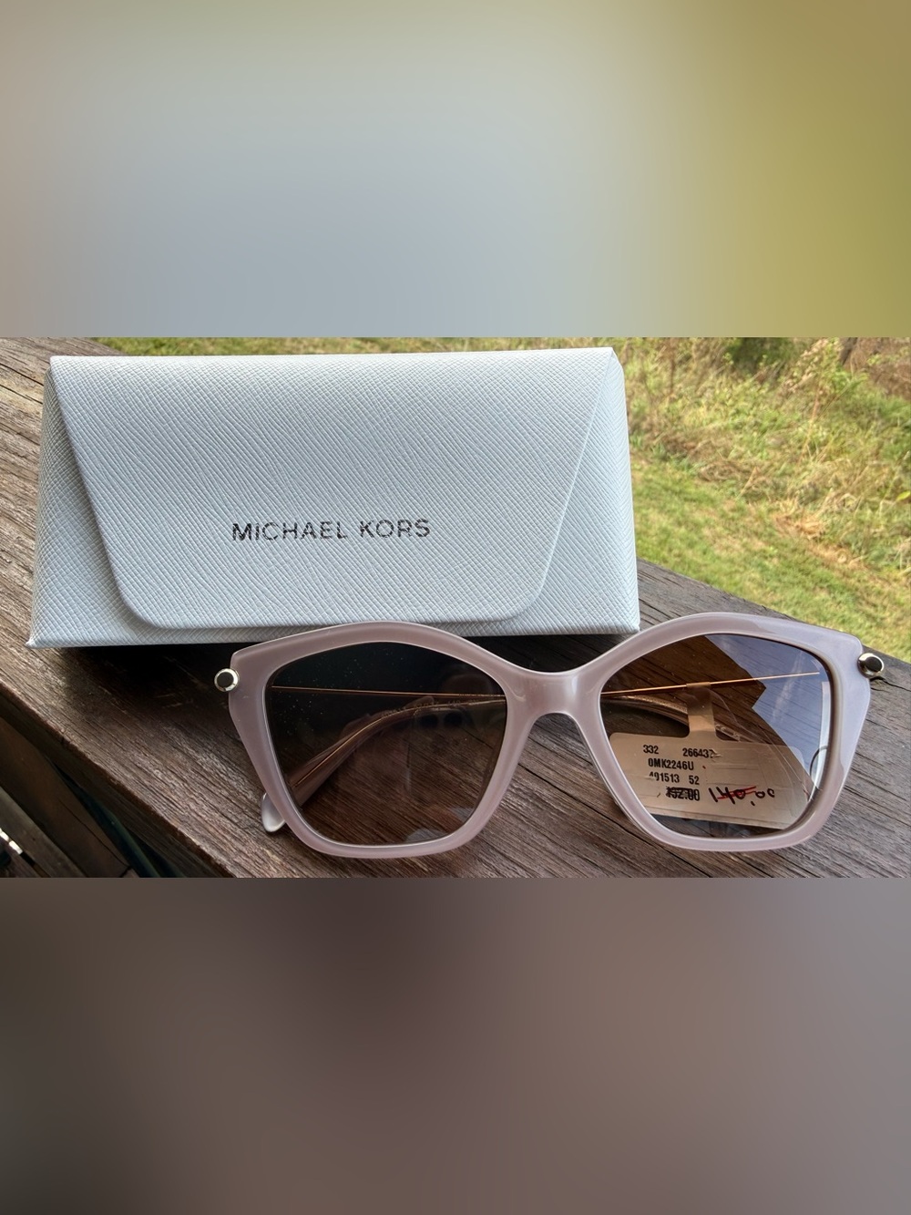 Michael Kors Catskills Sunglasses & Case New